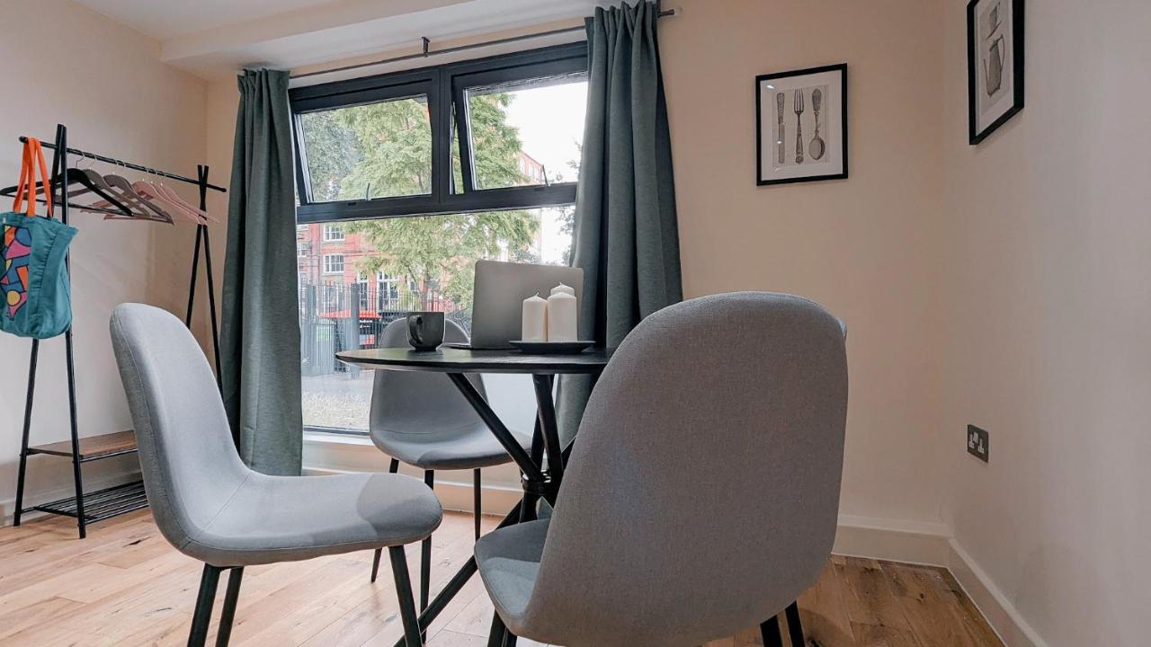 Spacious Apartment In Trendy Hackney London Exteriör bild