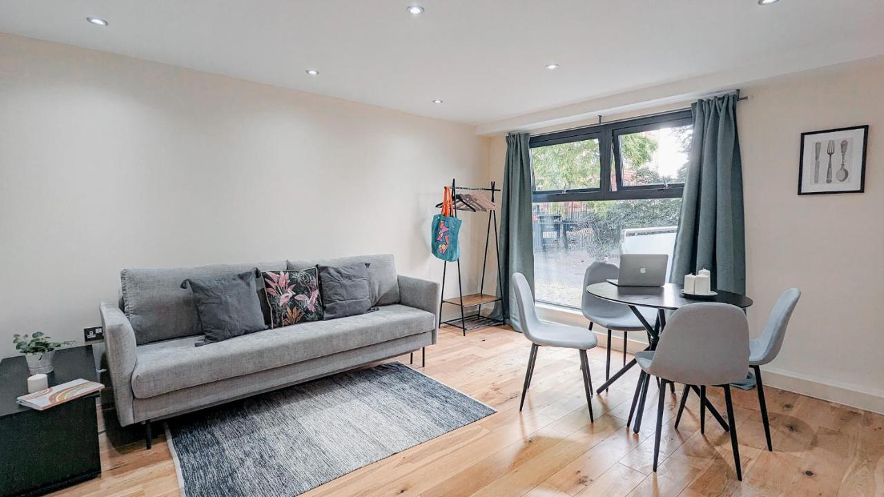 Spacious Apartment In Trendy Hackney London Exteriör bild